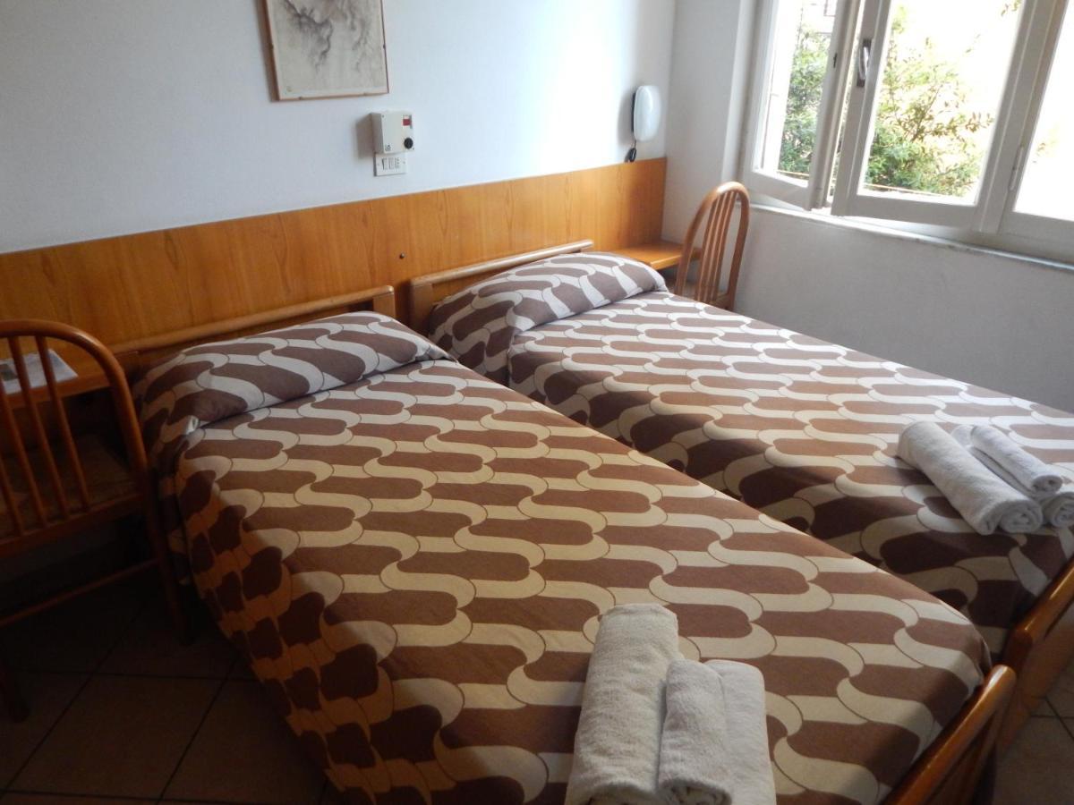 Hotel Milano Loano Esterno foto
