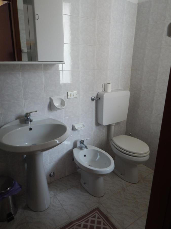 Hotel Milano Loano Esterno foto