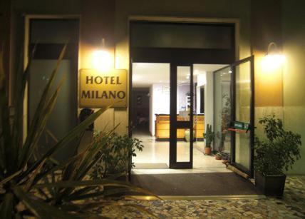 Hotel Milano Loano Esterno foto