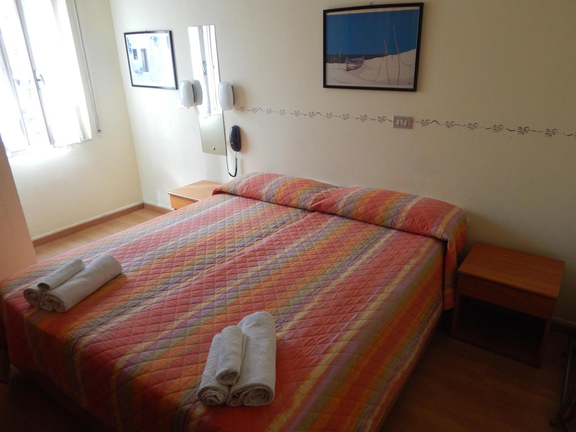 Hotel Milano Loano Esterno foto